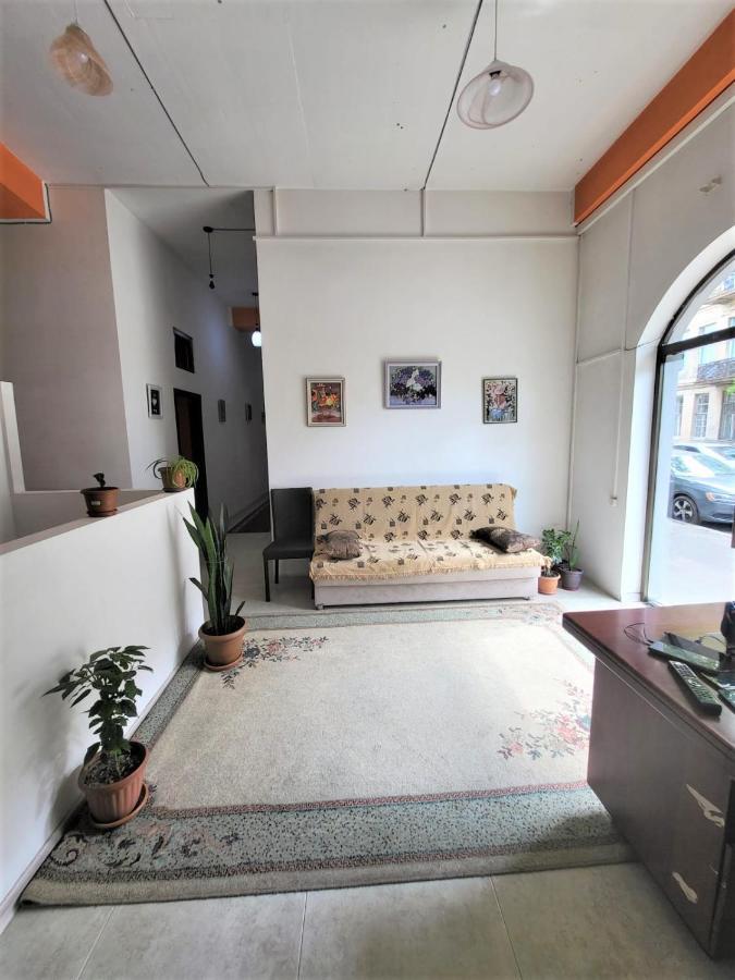 Hostel Near The Square Tbilisi Exterior photo